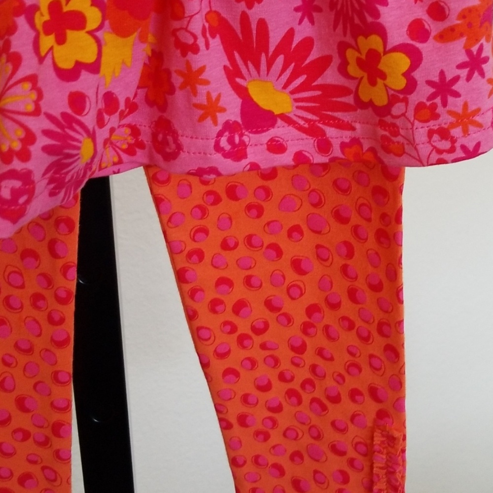 2 Piece Outfit - Picture 3 of 8